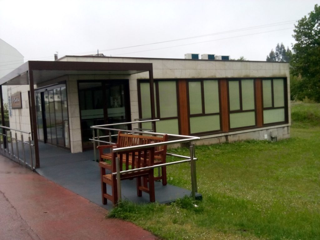 Naves locales industriales y viviendas unifamiliares 1